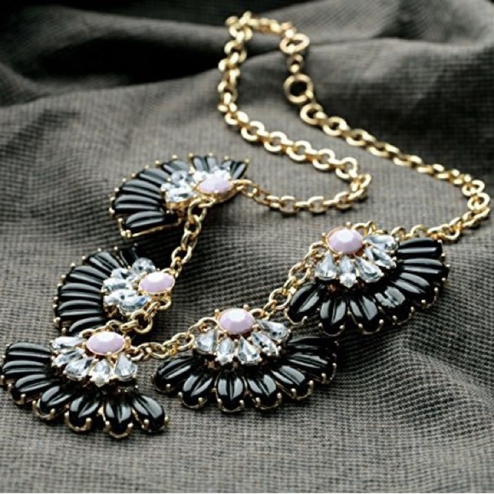 J.Crew Vintage Lucite And Rhinestone Flower / Fan Statement Necklace